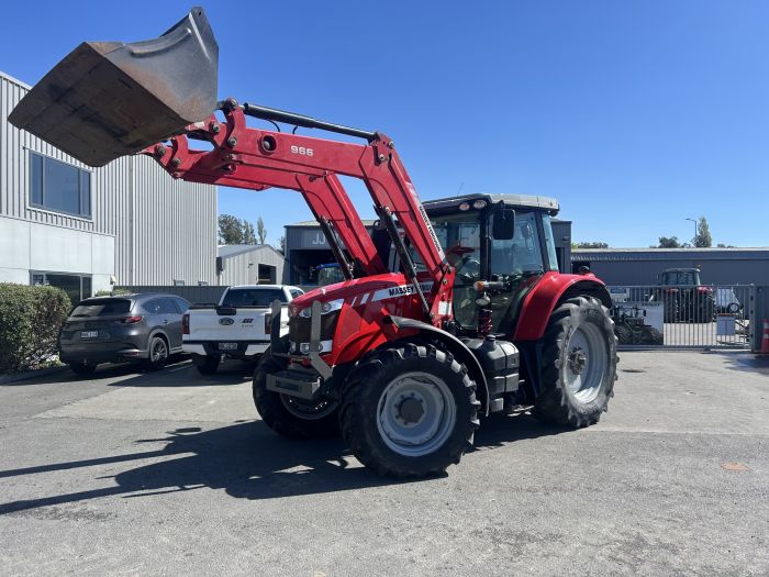 Massey Ferguson 7615 Dyna 6