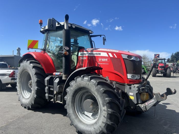 2013 Massey Ferguson 7624 Dyna 6